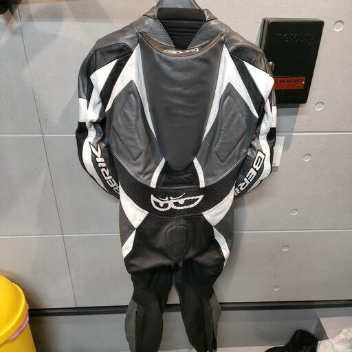 ベリック レーシングスーツ XL ベリック レーシングスーツ バイク