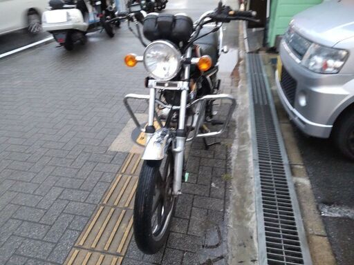 スズキ　ＧＮ１２５－２Ｆ　燃料計・エンジンガード・大型キャリア付モデル