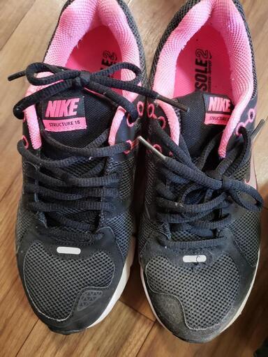 ナイキレディーススニーカー2足セット23 5 24cm Sky0809 草薙の家具の中古あげます 譲ります ジモティーで不用品の処分