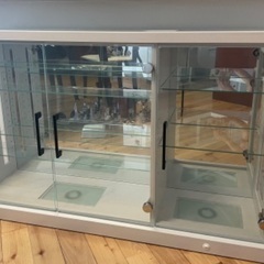 ガラスコレクションケース 背面ミラー LEDライト付き