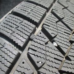 お話中】205/60R16 スタッドレスタイヤ アルミ付き ブリザックVRX PCD114.3 5穴 ①