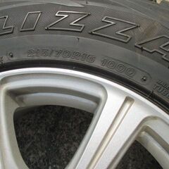 215/70R16 スタッドレスタイヤ アルミ付き ブリザック DM-V1 PCD114.3 5穴 ④