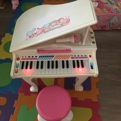 決まりました！グランドピアノ　光る鍵盤