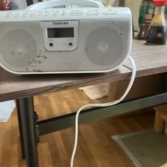 東芝のCDラジオです現状のまま通します