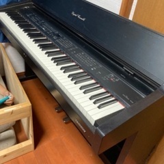 ピアノ　電子ピアノ