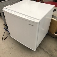 2019年製 アイリスオーヤマ 冷蔵庫45L  R600a