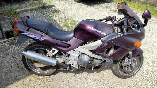 zzr400