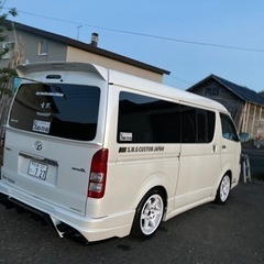 決まりました ハイエース ワイド リアバンパー