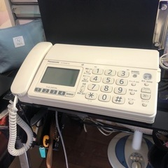 Panasonicファックス（KX-PD304-W）