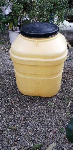 [配達無料][機能正常品]蓋付きローリータンク　200L  コダマ製