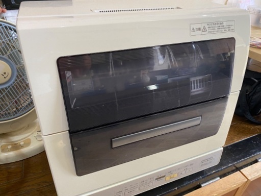 値下げしました‼️パナソニック 電気食器洗い乾燥機 NP-TR3