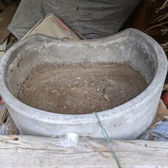 メダカ用❓小池・水盆🏝️牛・馬の餌台😅