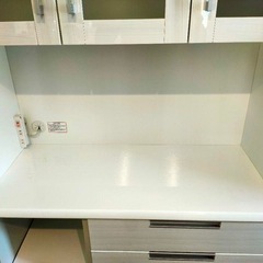 白い食器棚　状態かなり良し！