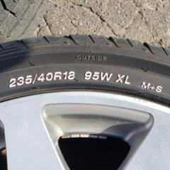 235／40-18ホイル付きタイヤ