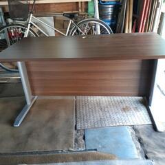 オフィスデスク　木目調