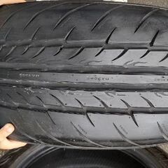 タイヤ、新品同様225 50 18 4本、