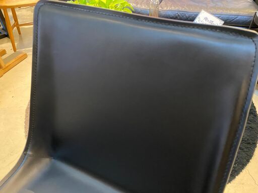 宇都宮でオシャレな家具を探すなら『オトワリバース！』展示品 美品 チェア 椅子 ブラック 中古品