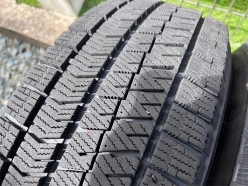 215/65R16 ブリヂストン VRX2 スタッドレス 溝有り4本 アルファード ヴェルファイア エスティマ 他 ブリザック