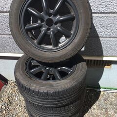 ブラックレーシングタイヤ付き４本セット　PCD１００・４穴　オフセット４０と４５です。