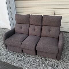 トレファクラパーク岸和田店】UNICOの2人掛けソファーのご紹介です。