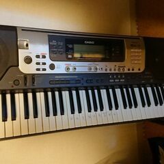 電子ピアノ　カシオLK-301BB