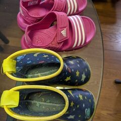 子供用の靴