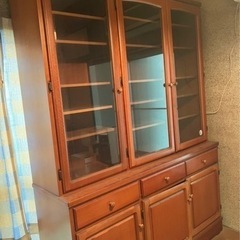 木製食器戸棚