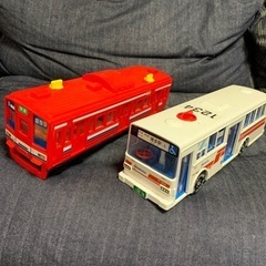 電車 バス おもちゃ
