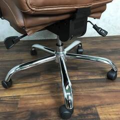 🔷🔶🔷〇ba13/1 ニトリ リクライニングワークチェア 合皮　ブラウン　肘掛付き　椅子　リクライニングチェア　家具　フットレスト　オフィス家具🔷🔶🔷