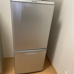 冷蔵庫　パナソニックNR-B147W