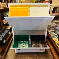 【売約済み】ダストボックス　分別　ゴミ箱　スチール　検　ドッタス　DOTTUS スチール製ダストボックス  カラフルなペールでわかりやすく分別できる　幅60cm 高さ93cm