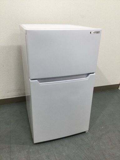 (10/3受渡済)JT5290【YAMADA/ヤマダ 2ドア冷蔵庫】美品 2020年製 YRZ-C09H1 87L 家電 キッチン 冷蔵冷凍庫
