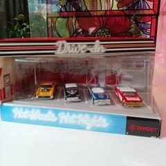 Hot Wheelsミニカー&GSポンプ