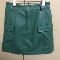 EVRIS レザー　スカート　緑　Sサイズ