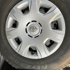 ハイエーススタットレスタイヤ(195/80R15)ホイール、ホイールカバー付き
