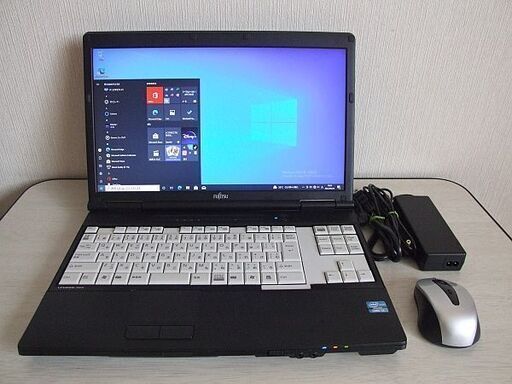 高速SSD240GB搭載　フルHD 第二世代 Core i3 2350M FUJITSU LIFEBOOK A561/D ノートパソコン (3981)