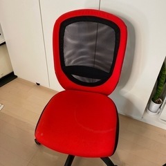IKEA デスクチェア　赤　オフィスチェア　背面メッシュ　肘掛けなし　
