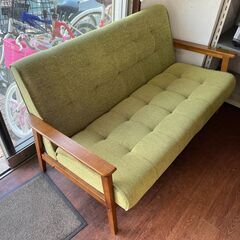 ドライフラワーリース夏リースひまわりブルーファンタジアリーススワッグ-【リサイクルショップどりーむ天保山店】●4667●　2人掛けソファー　ソファー　状態良好　木枠　ポップな雰囲気( *´艸｀)