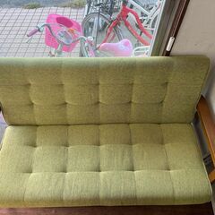 【リサイクルショップどりーむ天保山店】●4667●　2人掛けソファー　ソファー　状態良好　木枠　ポップな雰囲気( *´艸｀)