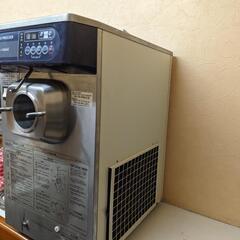 ソフトクリームサーバー