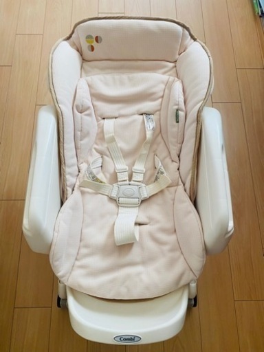 Combi コンビ　電動ハイローチェア