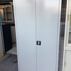 チェハ 書庫 キー付 管H220930BK (ベストバイ 静岡県袋井市)