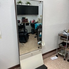 美容室の鏡