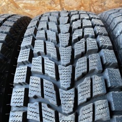 極上タイヤ　DUNLOP ダンロップ　GRANDTREK SJ6 215/80R15 109/107 LT スタッドレス タイヤ　2019年製　15インチ