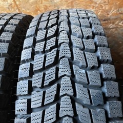 極上タイヤ　DUNLOP ダンロップ　GRANDTREK SJ6 215/80R15 109/107 LT スタッドレス タイヤ　2019年製　15インチ