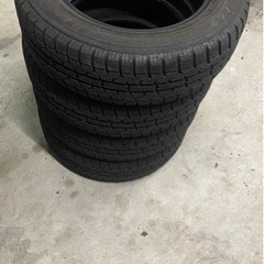 185/65R15 トーヨー　スタッドレスタイヤ