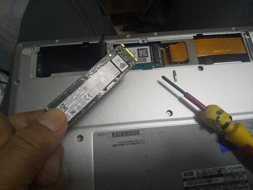 完売御礼。美品使用少】PanasonicレッツノートLX5 14寸 Core i5 6300+