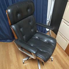 鋼製事務用椅子　オフィスチェア　リクライニング付き