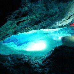 ガイド付き洞窟探検ツアーで岐阜の地底湖へ行きませんか？