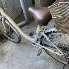 パナソニック自転車　ホワイト　後ろ籠付き/椅子とタイヤ交換済み